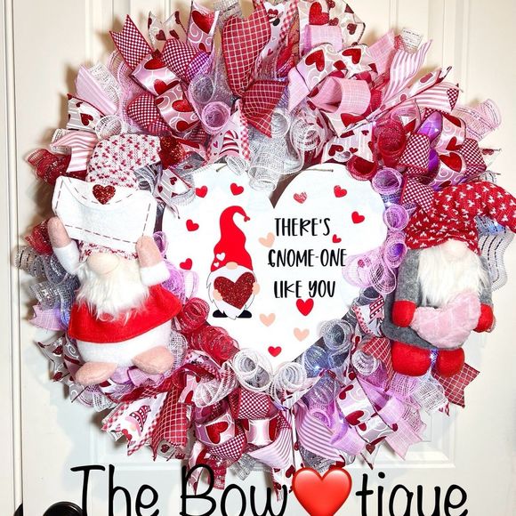 XL Handmade Valentine’s Gnome-one Like You Ribbon Prelit Wreath 26 ins LED XLW7 - Picture 1 of 12